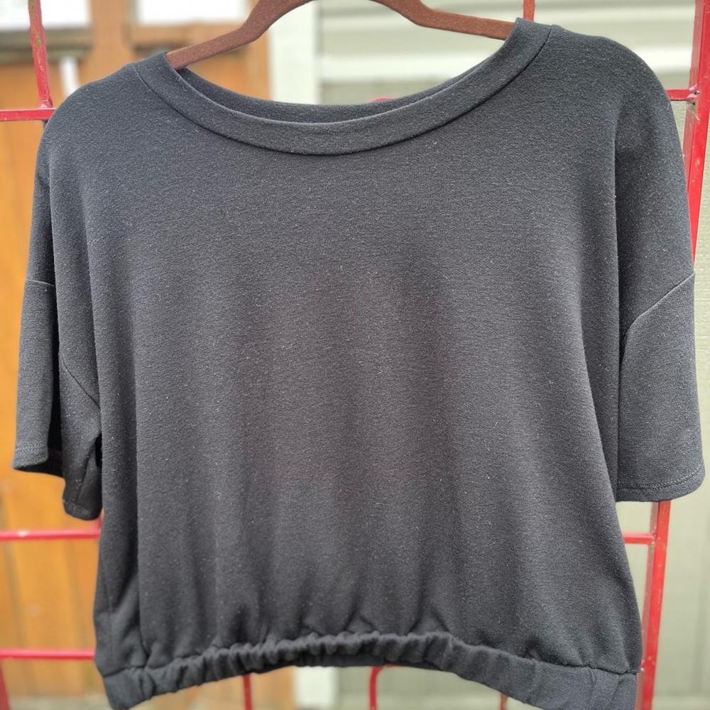 Black cotton short top